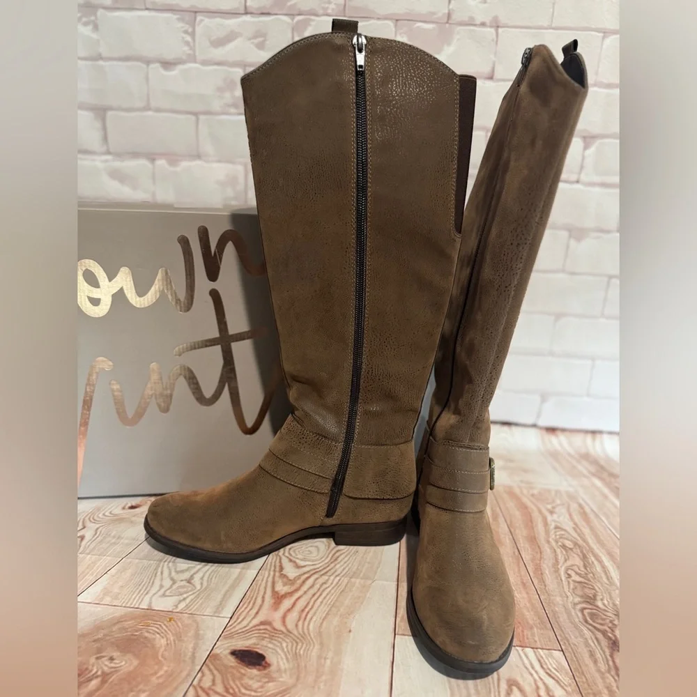 Crown Vintage Brown Knee-High Women's‎ Boots size 8.5 Modern equestrian
